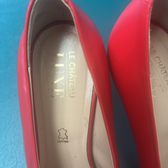 Almost new. - Picture 2 of 6